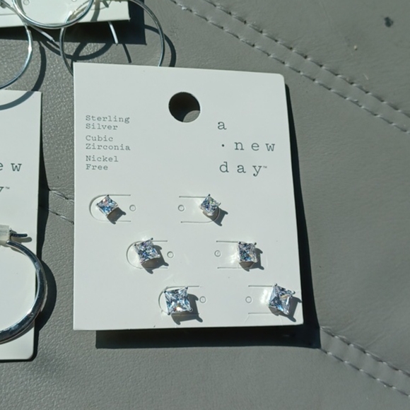 Sterling silver earring lot - Picture 3 of 4